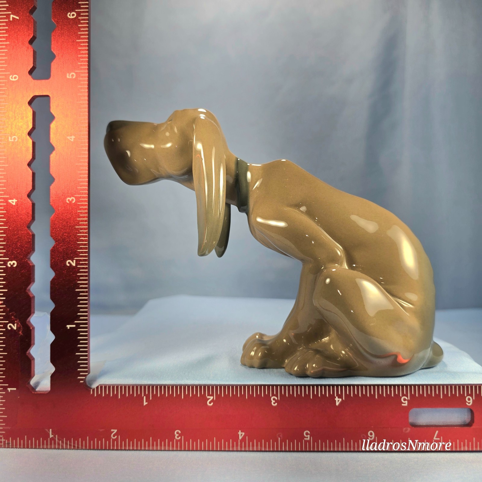Lladro #5111 Timid Dog NO DAMAGE Lladro 5111 Timid Dog Bloodhound Sitting SIGNED