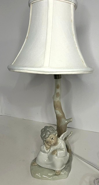 Lladro Sitting Thinking Angel Porcelain Table Vanity Lamp Fulgencio Garcia 12″