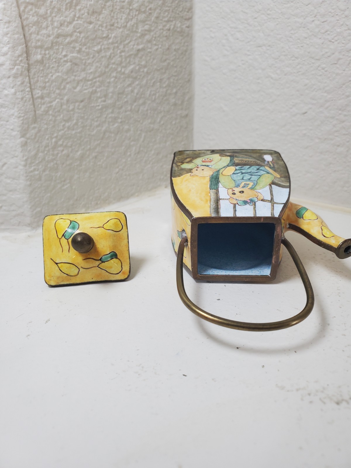 Empress Arts Bears Miniature Enamel Teapot 1997 Vintage Kelvin Chen