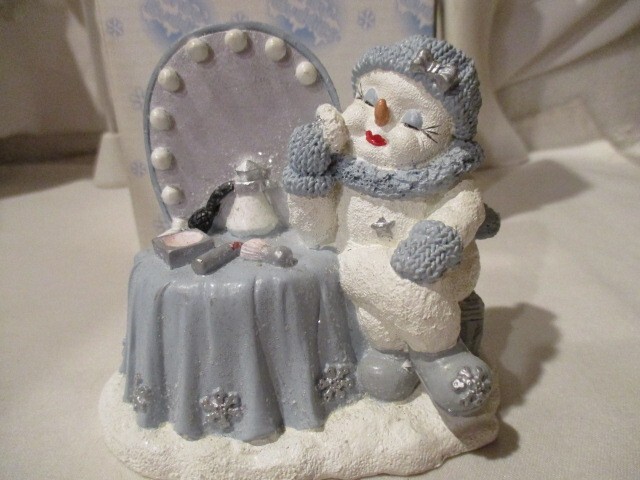 ENCORE Group Snow Buddies Figurine “Aunt Crystal Vanity Makeup” 2001 3″ T x 4″ W