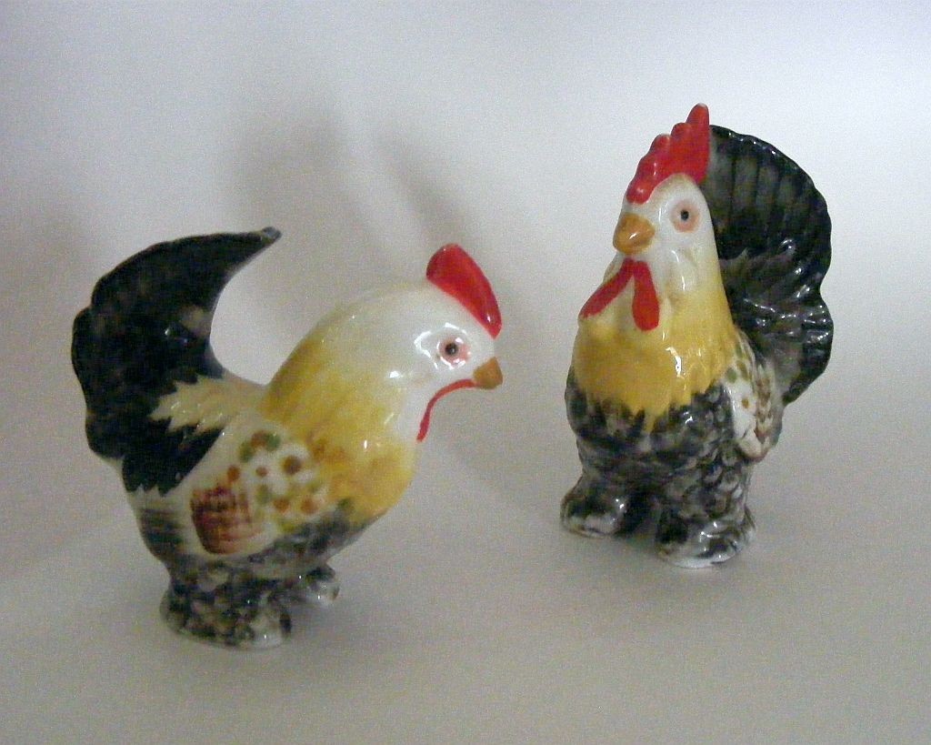 Vtg Rooster Hen Chicken Figurines Bone Miniature 2 1/4″ Porcelain Ceramic HR?