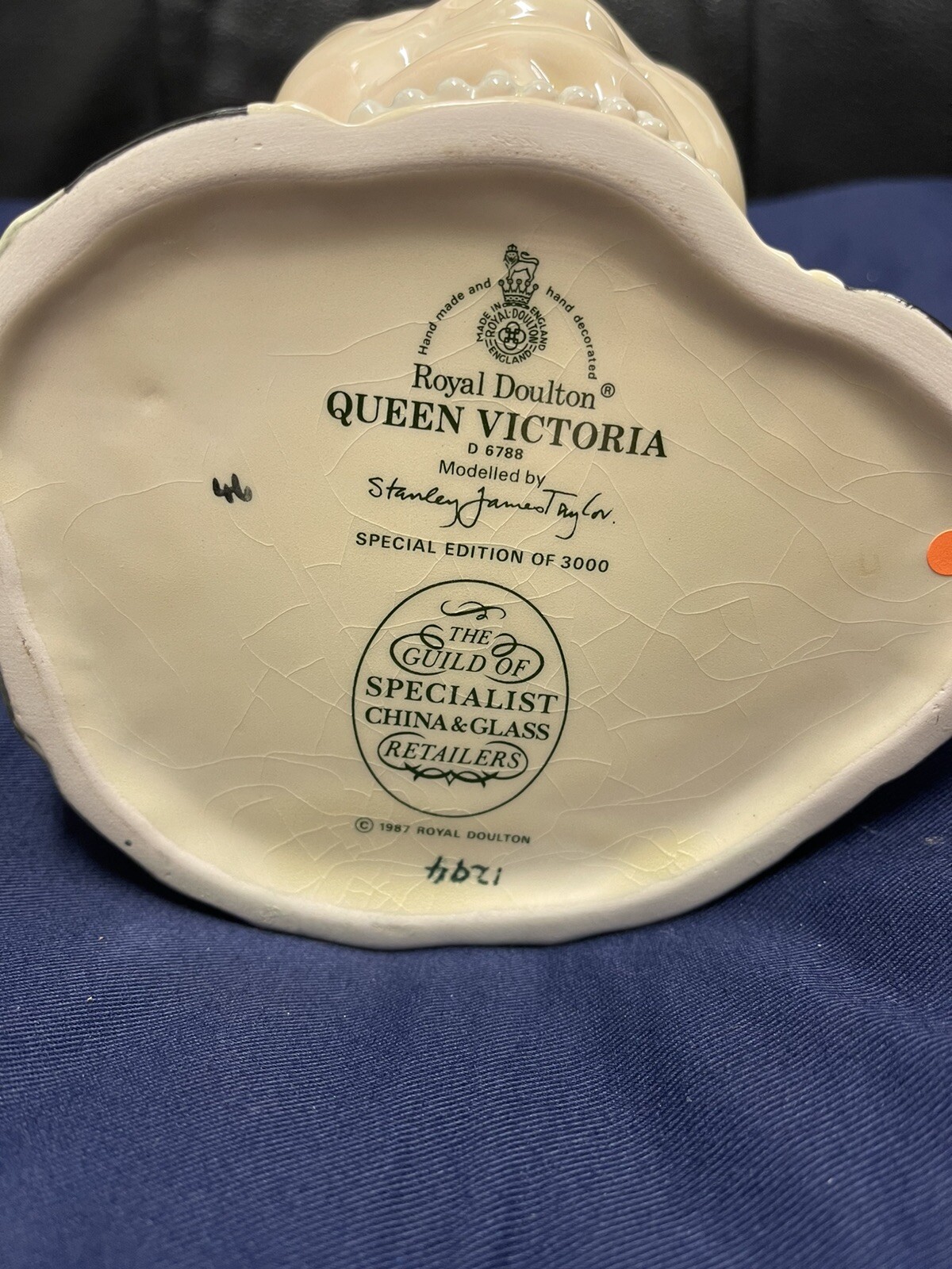 ROYAL DOULTON Queen Victoria D6788 Large Character Jug #1294/3000 RARE