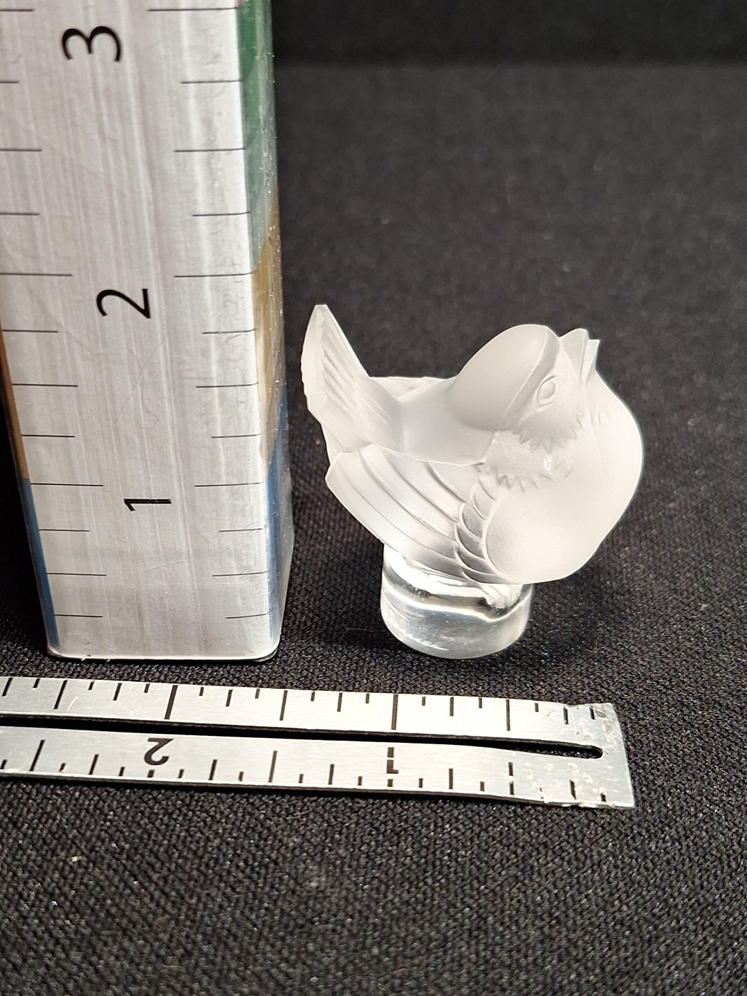 1.75″ Lalique France Crystal Glass Satin Sparrow Dove Swallow Bird Figurine