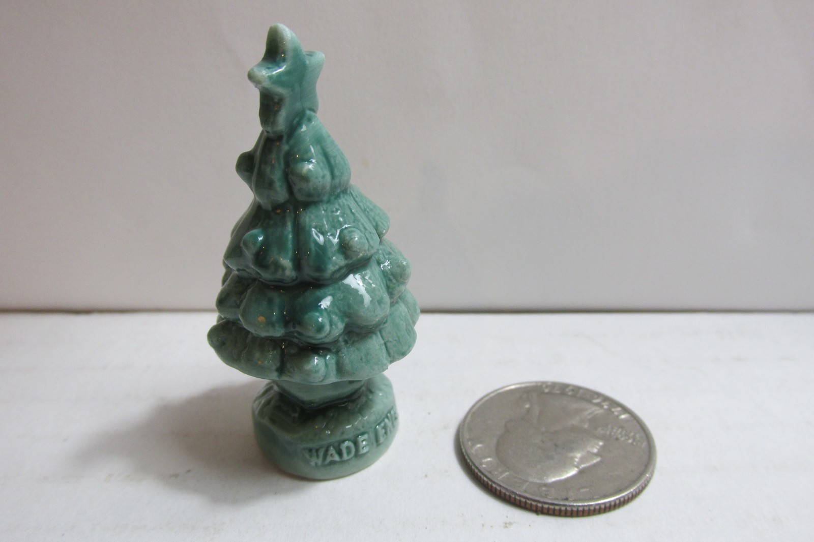 Vintage Wade Eng. Porcelain (( Tree with Star )) Figurine.