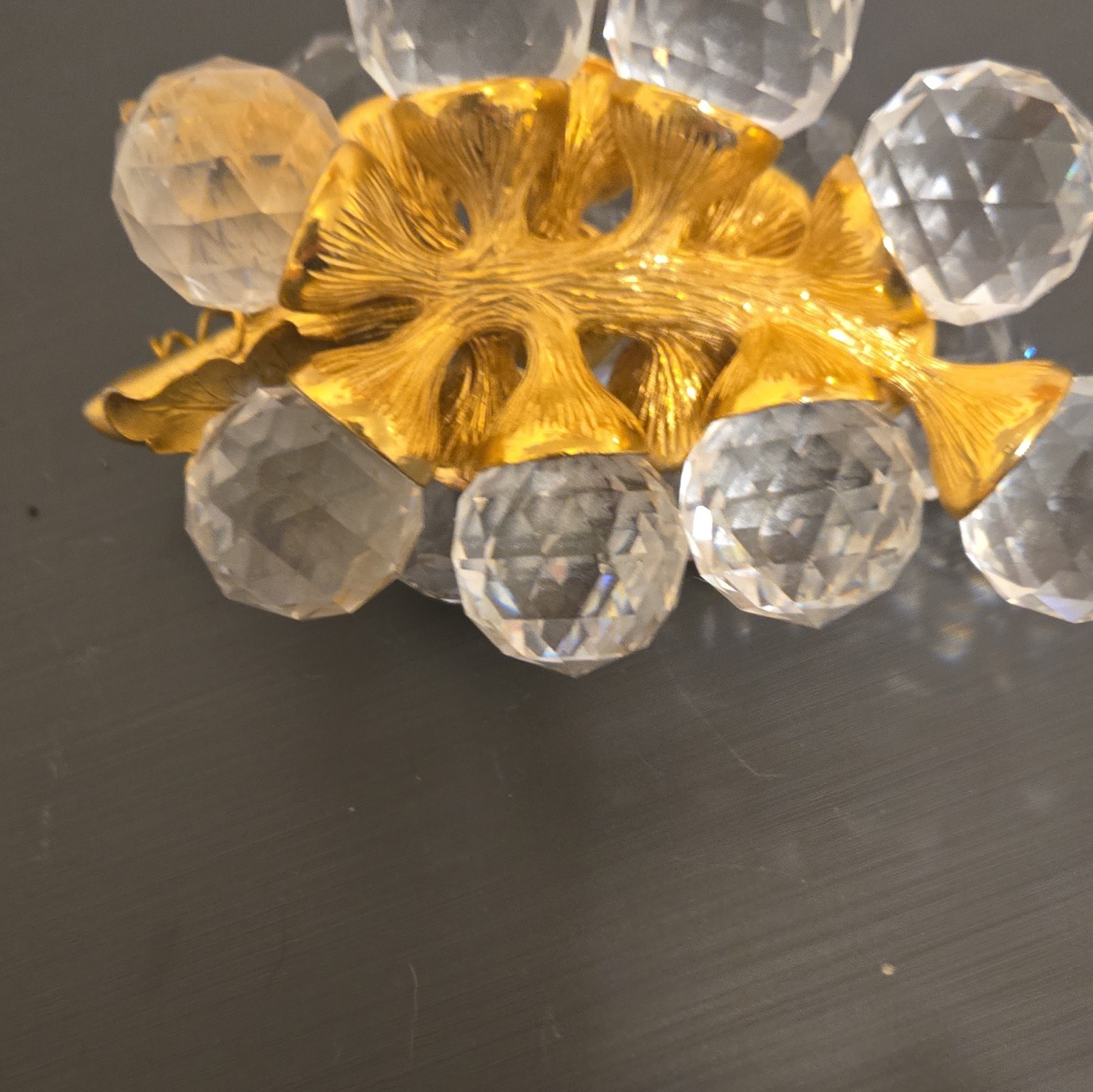 Clear Faceted Glass Grape Cluster Figurine w Gold Tone Leaves