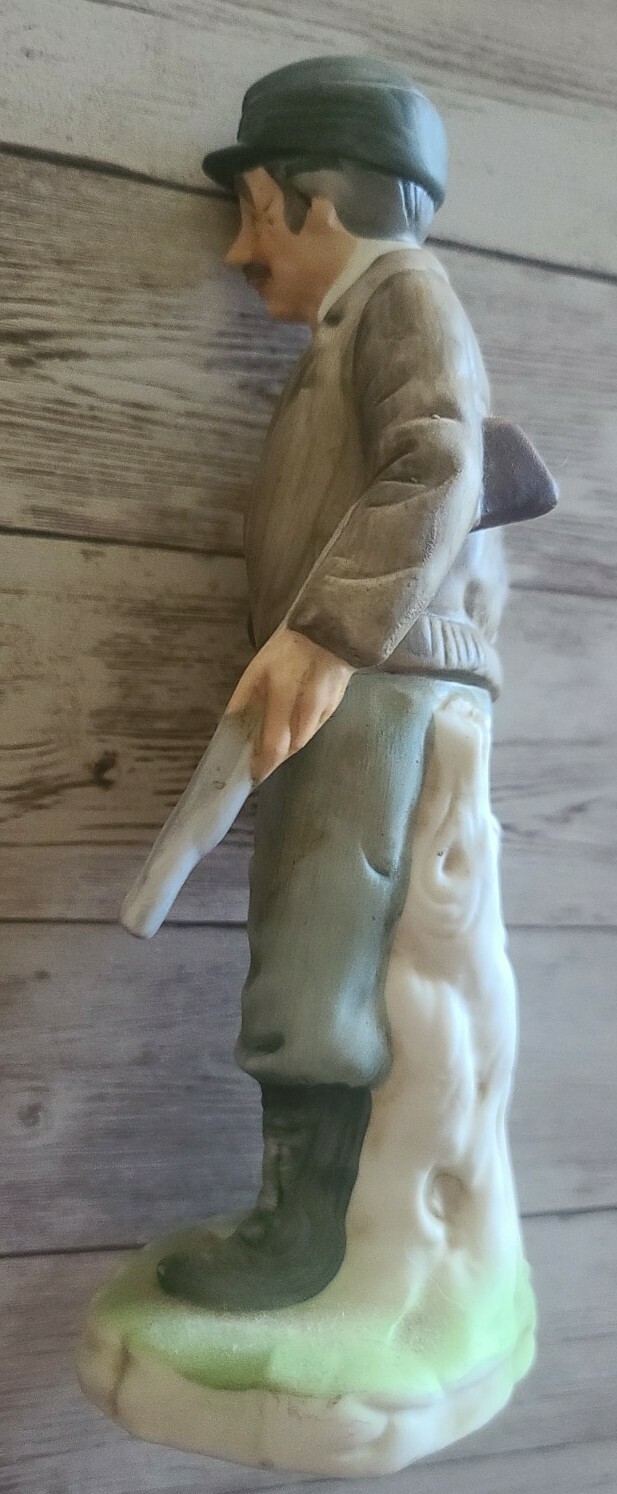 Homco ~ “Man Duck Hunting” ~ 8″ Tall Bisque Porcelain Figurine ~ Japan