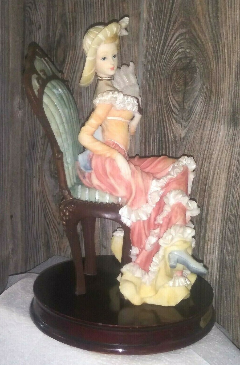 Giovanni Collection Figurine Victorian Lady sitting on chair W/FAN 12″ STATUE