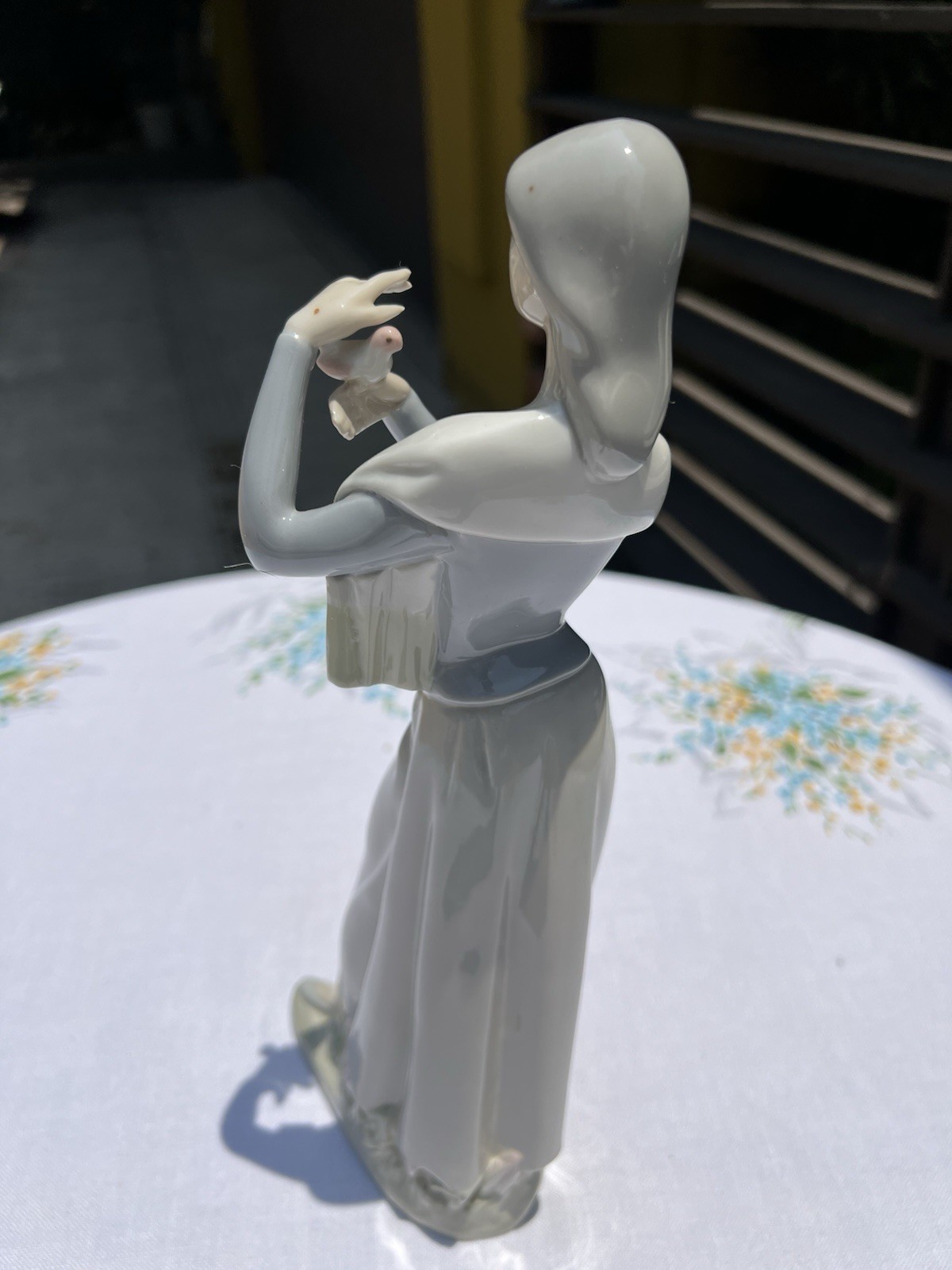 Lladro Nao Campesino Girl with Bird Figurine Spain Porcelain Bunny