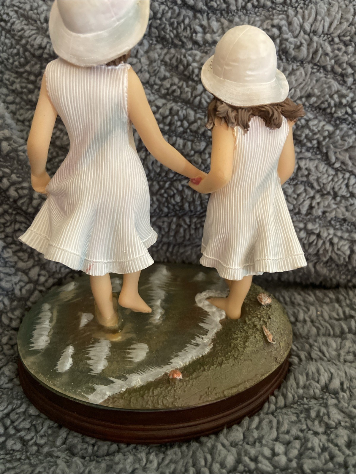 2003 Demdaco “Mama Says” figurine, “Take Care of Your Sister” Kathy Andrews