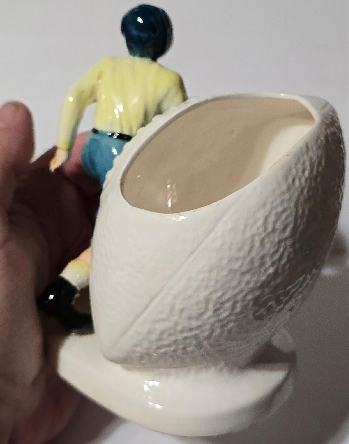 Vtg 1960 SAMSON IMPORT CO. FOOTBALL PLAYER Ceramic Vase Planter Holder Figurine