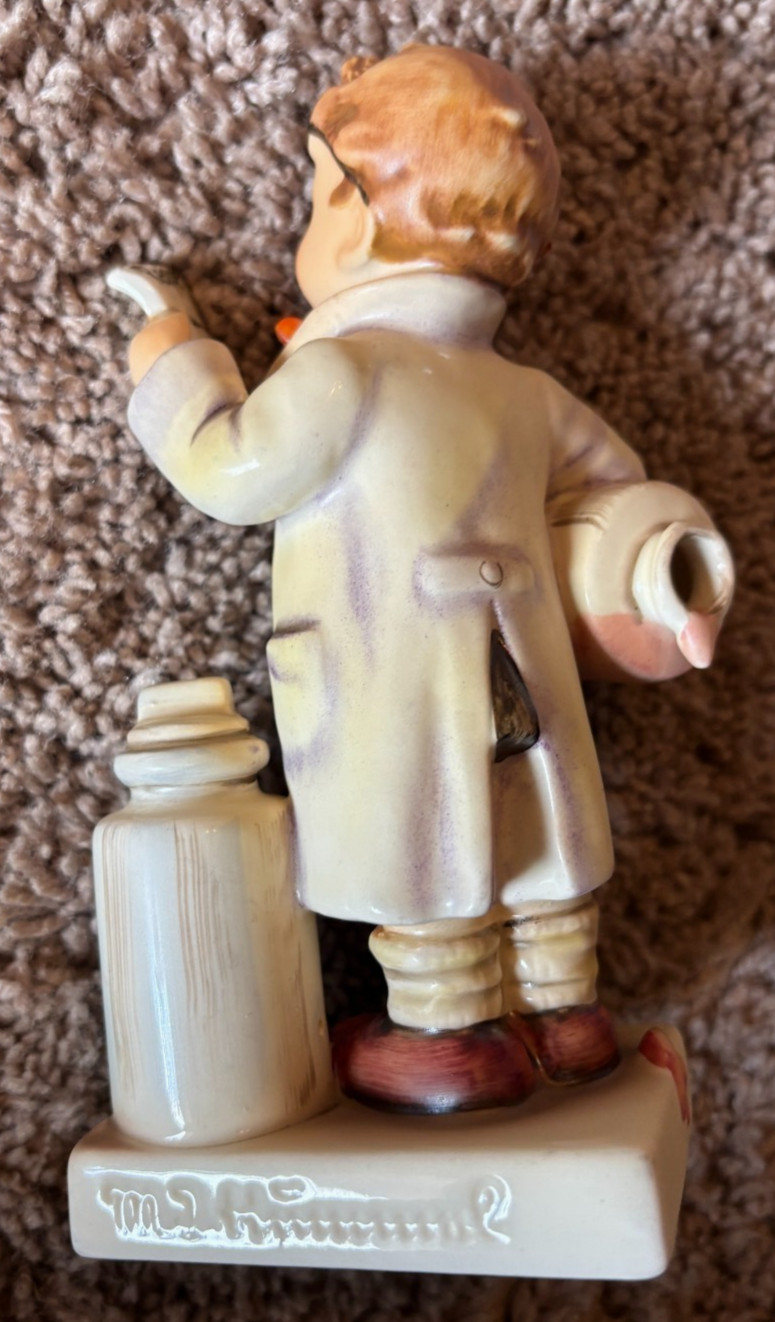 Vintage Goebel Hummel Figurine #322 Little Pharmacist VG TM 6