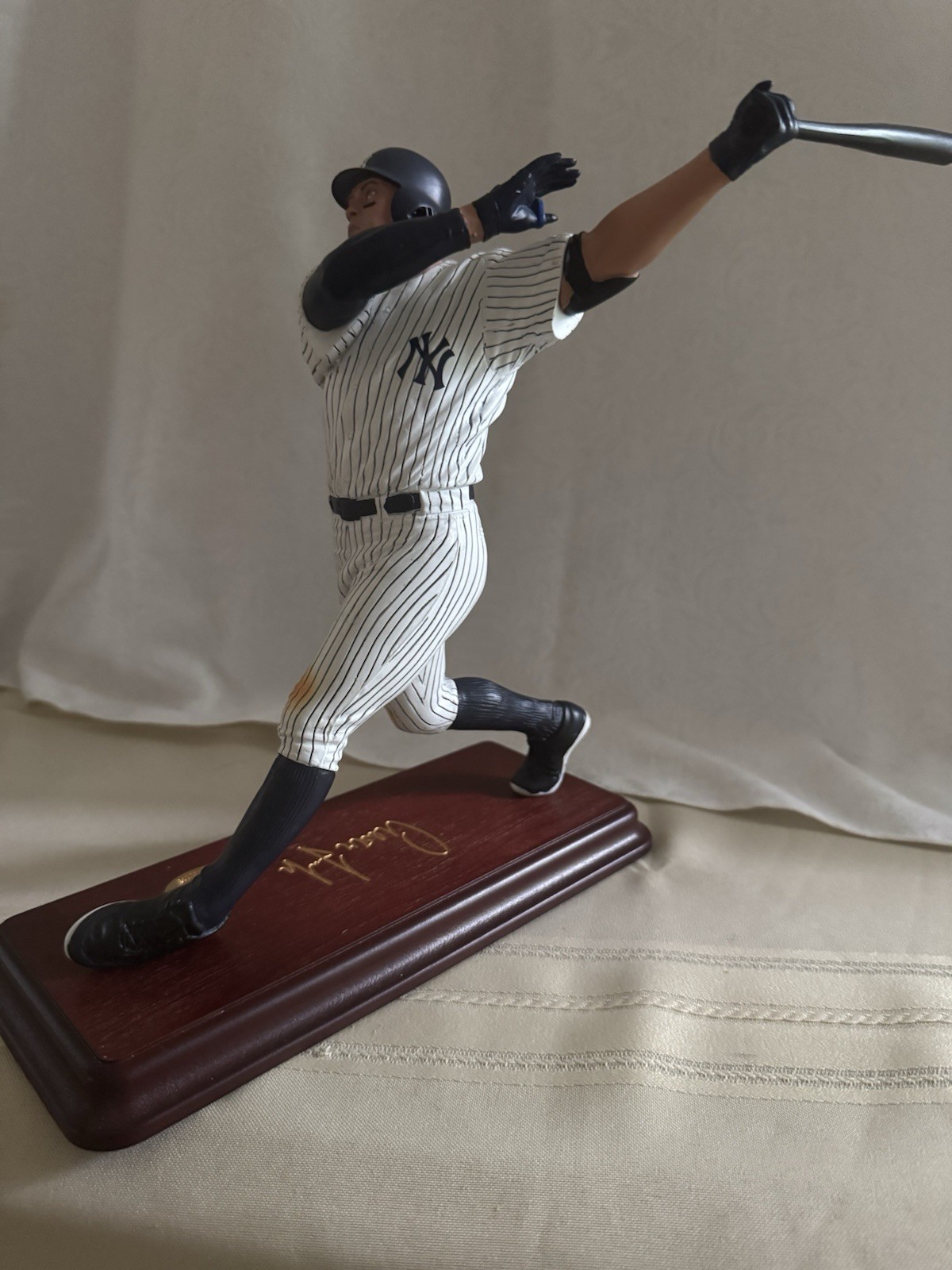 Danbury Mint Aaron Judge NY Yankees Pinstripe Signed Limited Edition Figurine