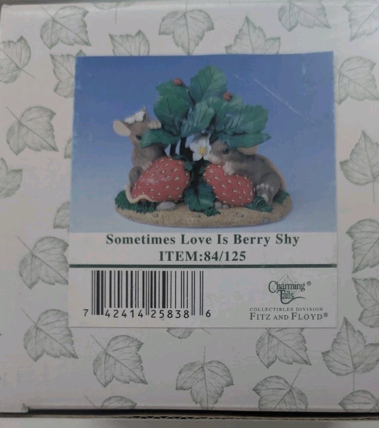 Charming Tails Fitz and Floyd Sometimes Love Is Berry Shy 84/125