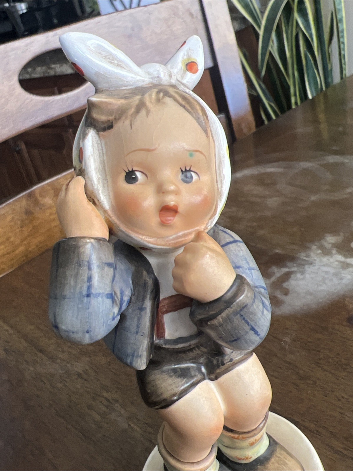 Rare Hummel Goebel Boy With Toothache 217 Figurine TMK 2 Full Bee – 1950 1959