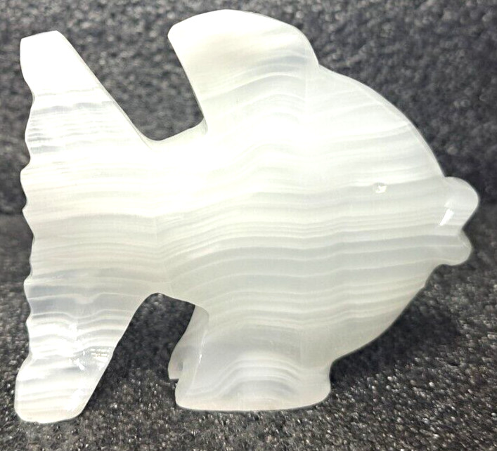White Onyx Carved Fish Free-Standing Paperwweight 3.25″x2.5″