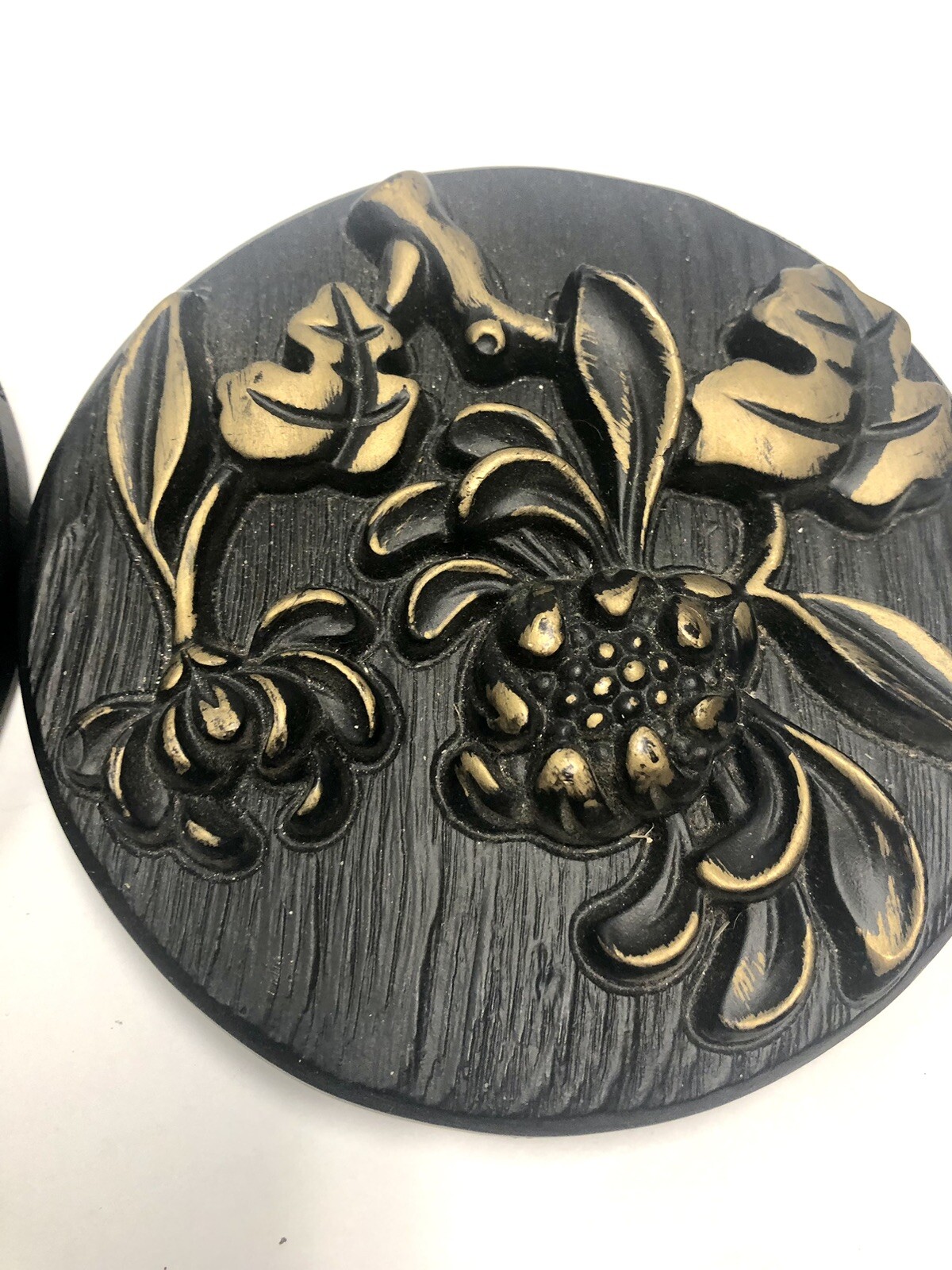 Black Gold Chalk Ware Round Wall Plaques Set Of 2 Flowers Berries Leaf Retro MCM