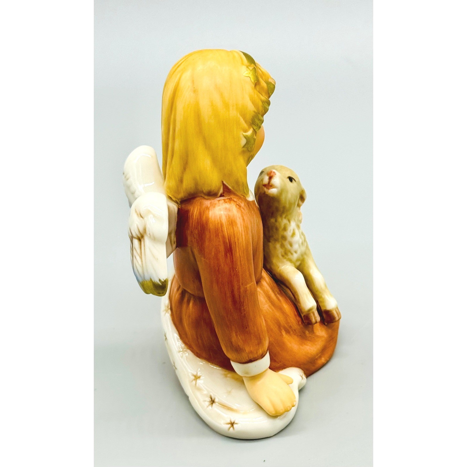 Goebel Little Shepherd Annual Angel 2001 Limited Edition Figurine 1238/20,000