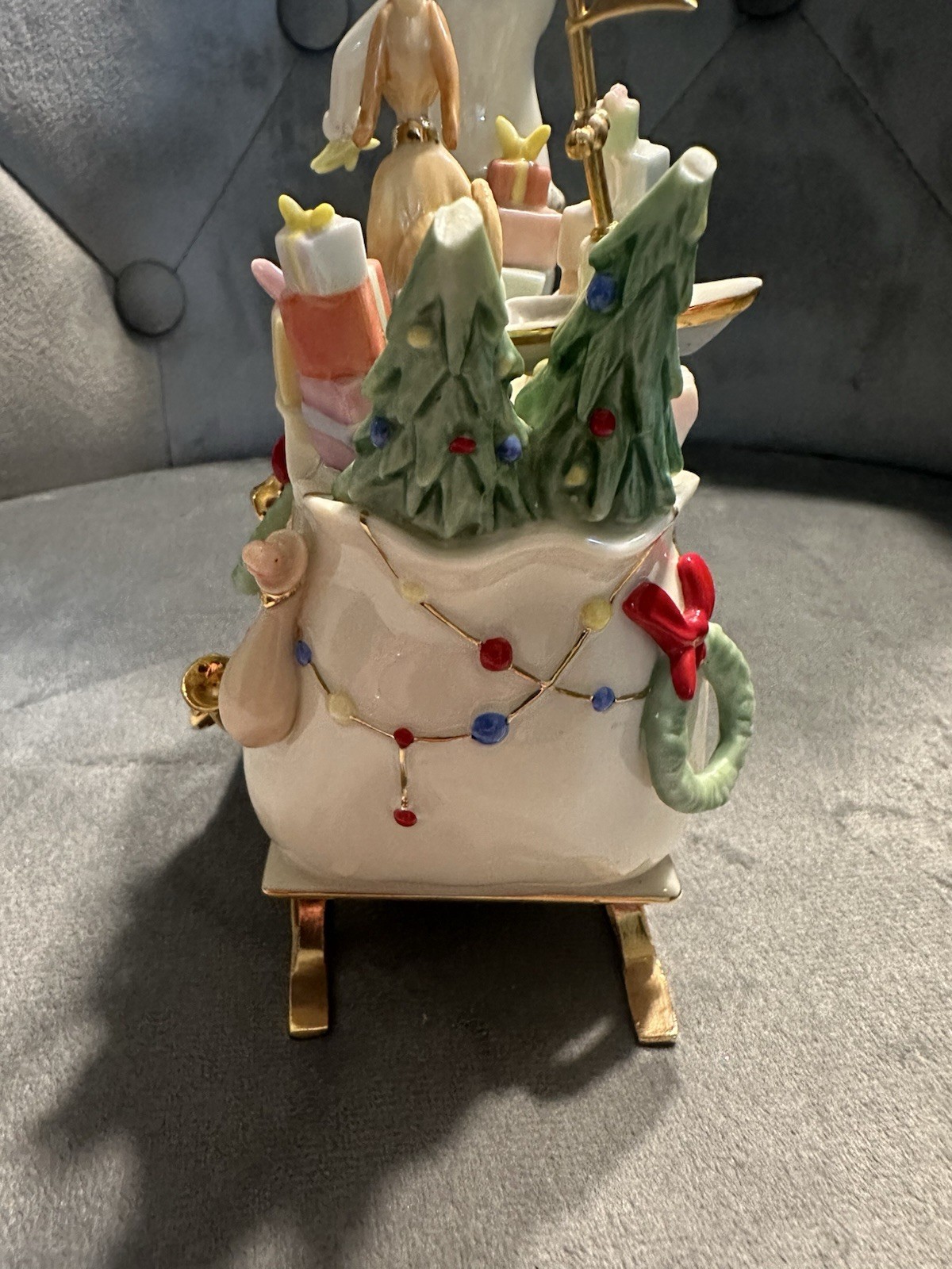Imperfect Lenox China RETURN to WHOVILLE Grinch & Max on Sleigh Figurine As Is