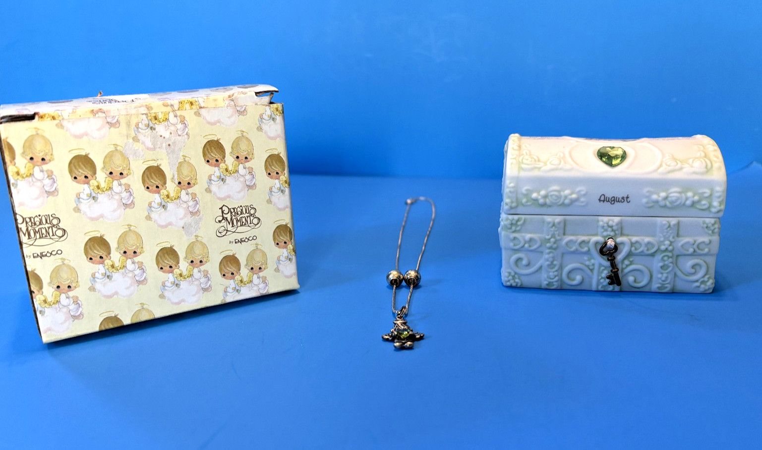 1995 Precious Moments AUGUST Hope Chest & NECKLACE w/ Peridot Birthstone