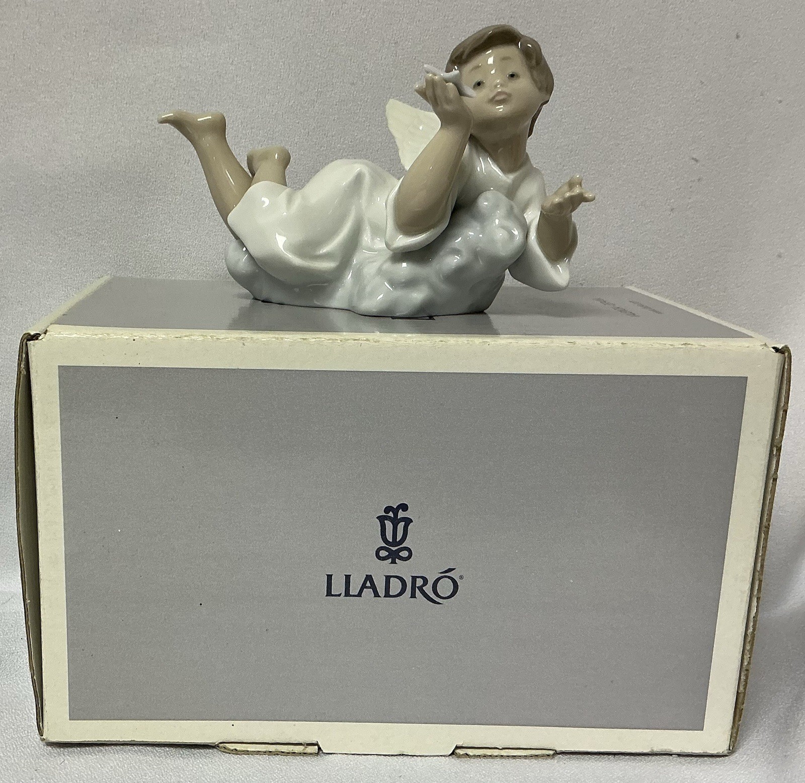 Lladro 5725 “Making A Wish” Perfect Condition With Original Box