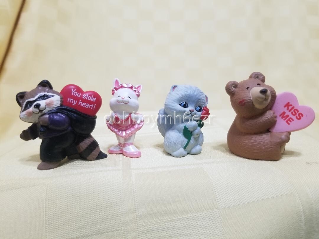 Hallmark Merry Miniatures Valentine’s Day Bear Raccoon Rabbit Kitten Heart LOT