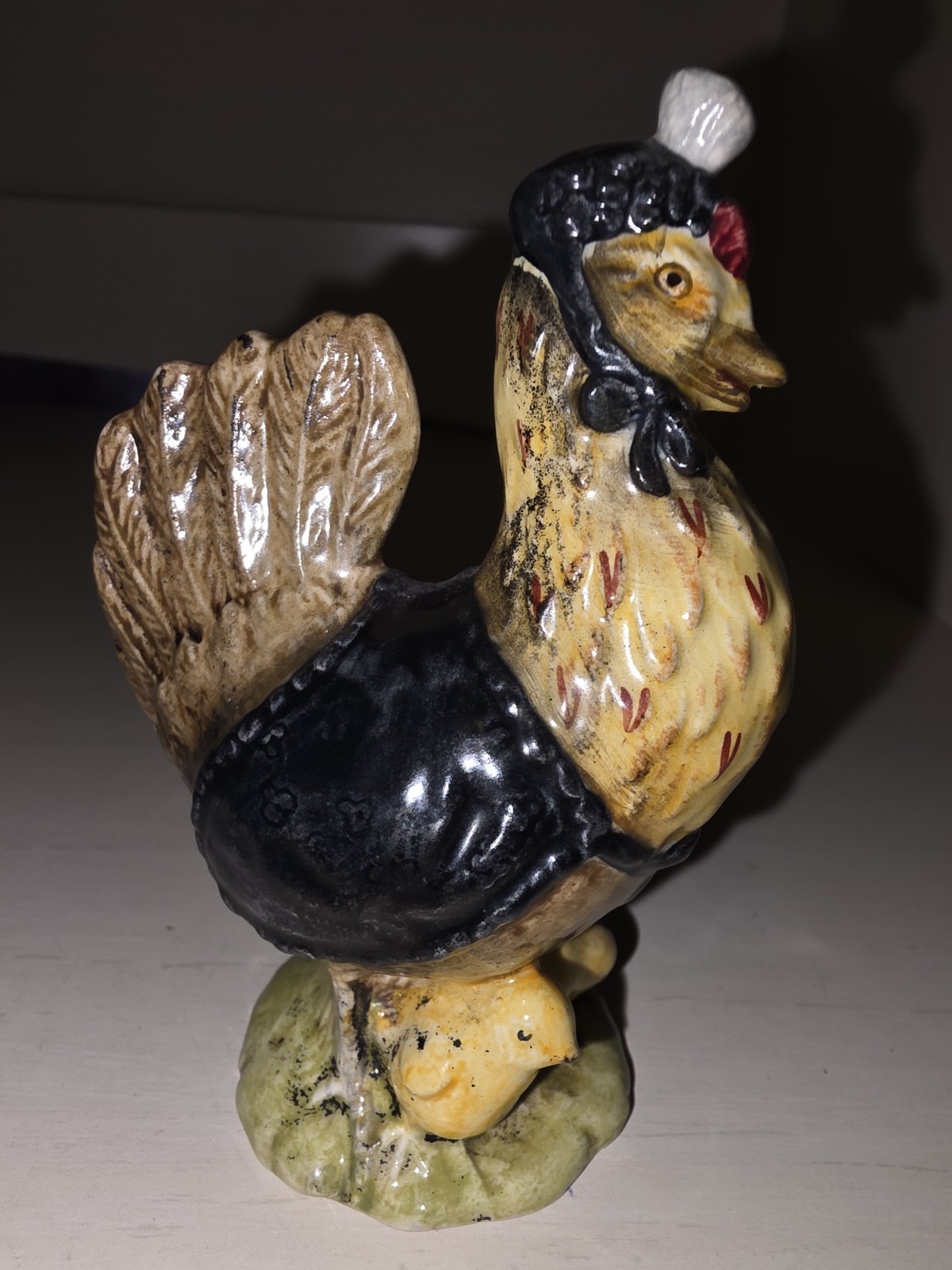 1974 Beatrix Potter’s Sally Henny Penny Chicken Hen With 2 Chicks Figurine