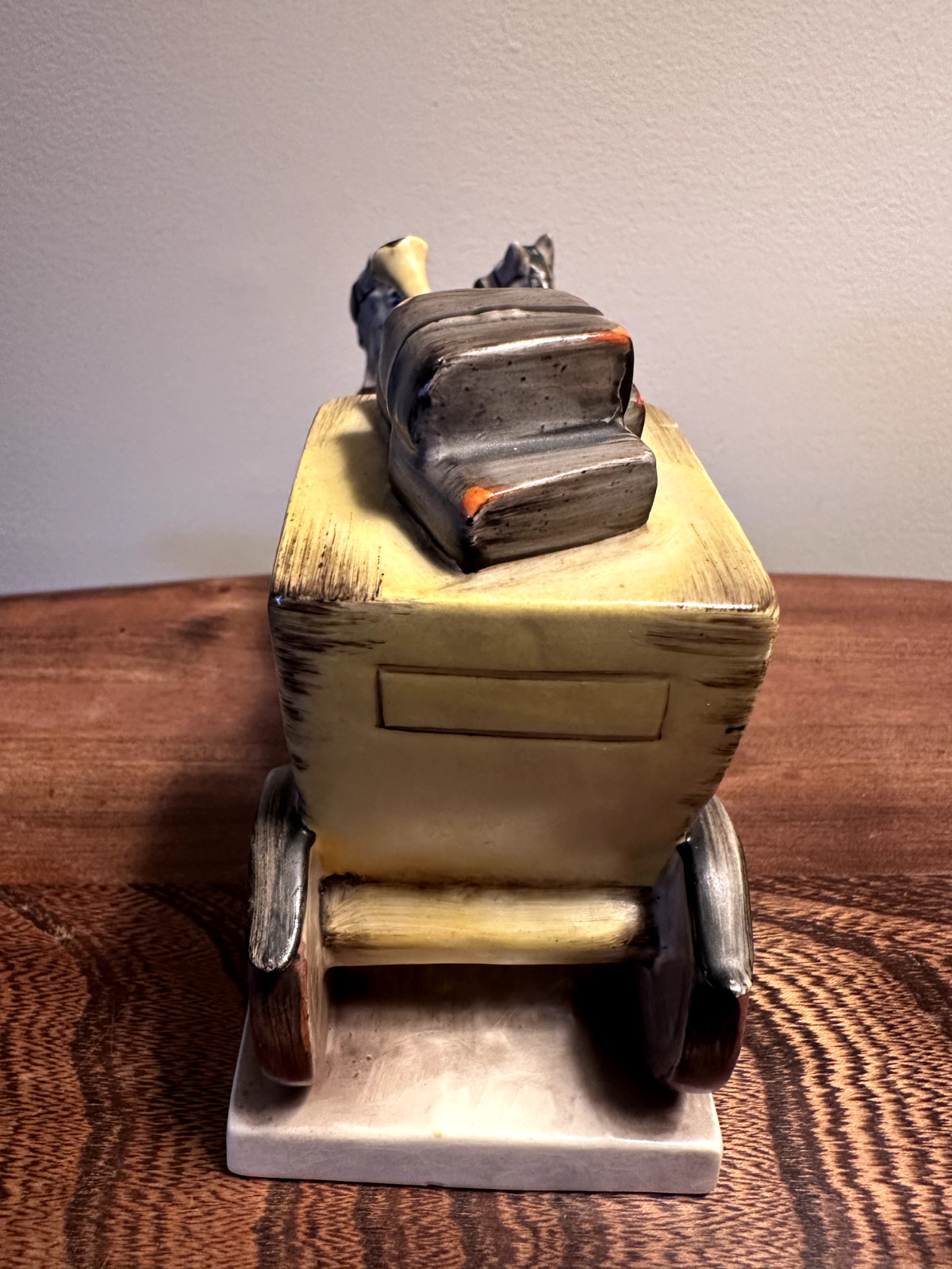 Hummel “The Mail’s Here” 226 4.5 X 6 inches TMK 4 — EXCELLENT CONDITION