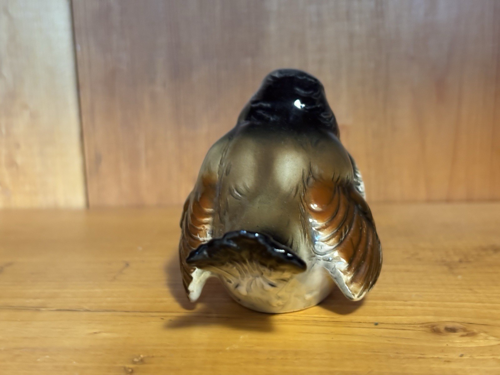 Glossy Glazed Ceramic Bird Figurine – Brown Black White, Unboxed