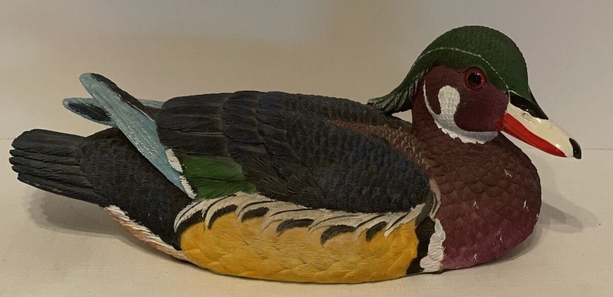 Resin Hand Painted Wood Duck Decorative Realistic Sculpture