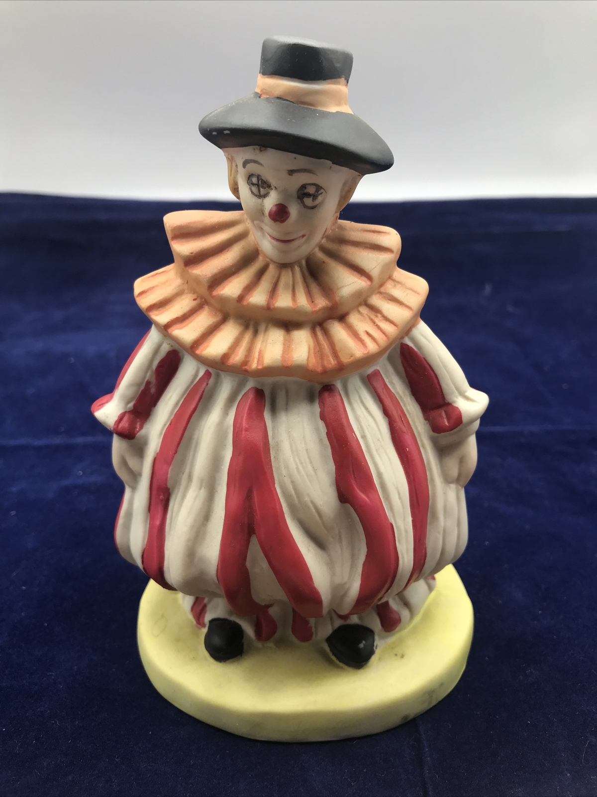 Clown Ceramic, Big Round Circus Clown Height 6″, Base 3.25″ Weight 10oz