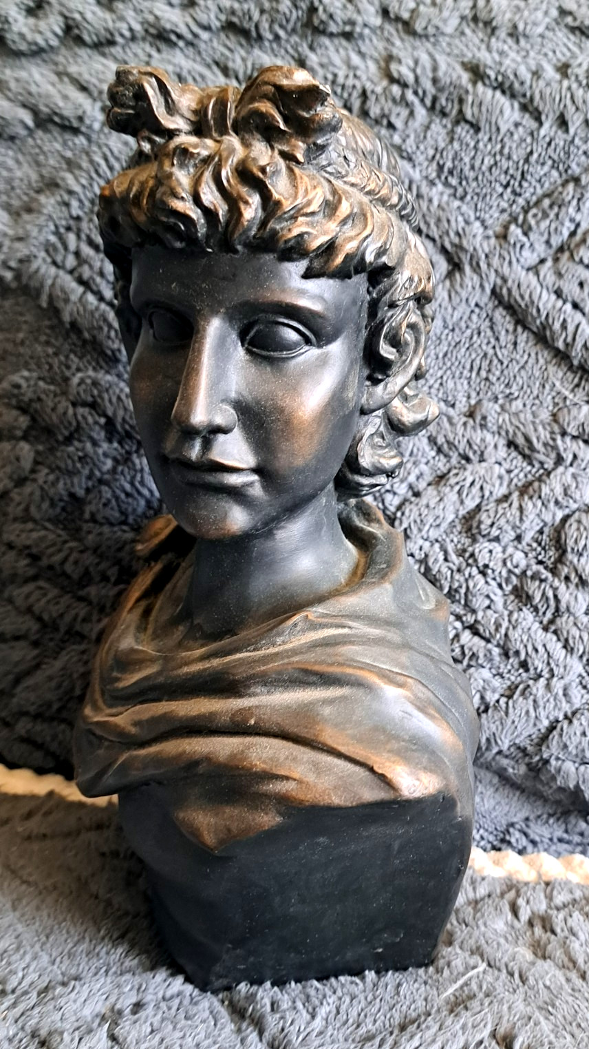 Decorative Desk Table Vintage Antique Bronze Statue Necklace Stand Gift