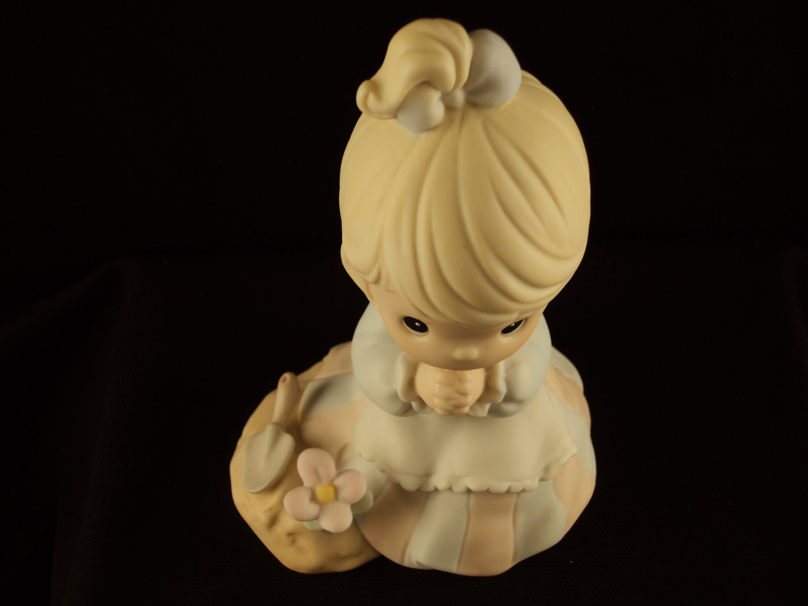 Precious Moments, PM922, Sowing The Seeds Of Love, G-Clef Mark, 1992