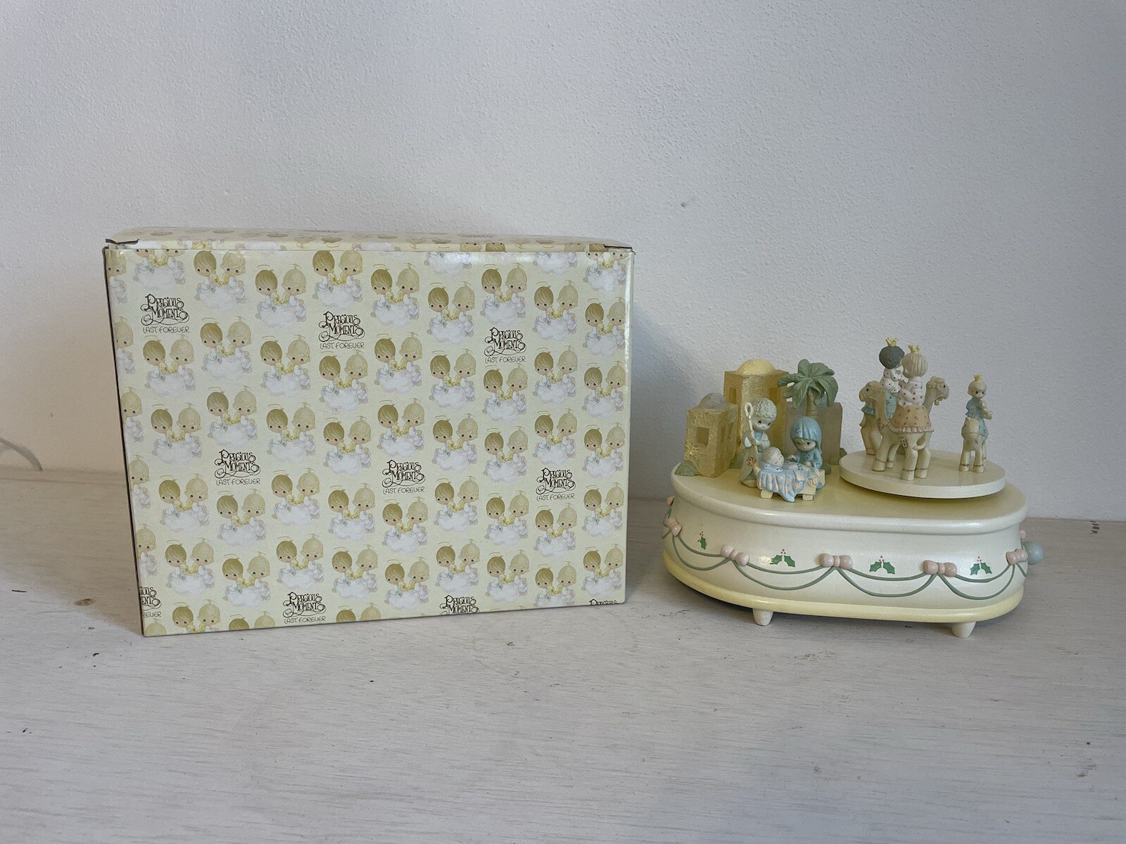 Precious Moments Nativity with Lights Action Musical Box Silent Night 628891