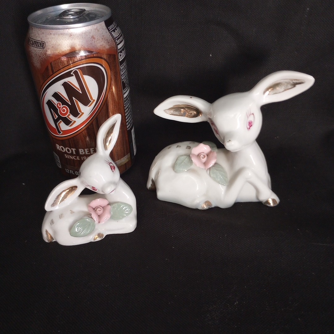 Vintage Pair White Porcelain Deer And Fawn Figurines Gold Details Pink Flower