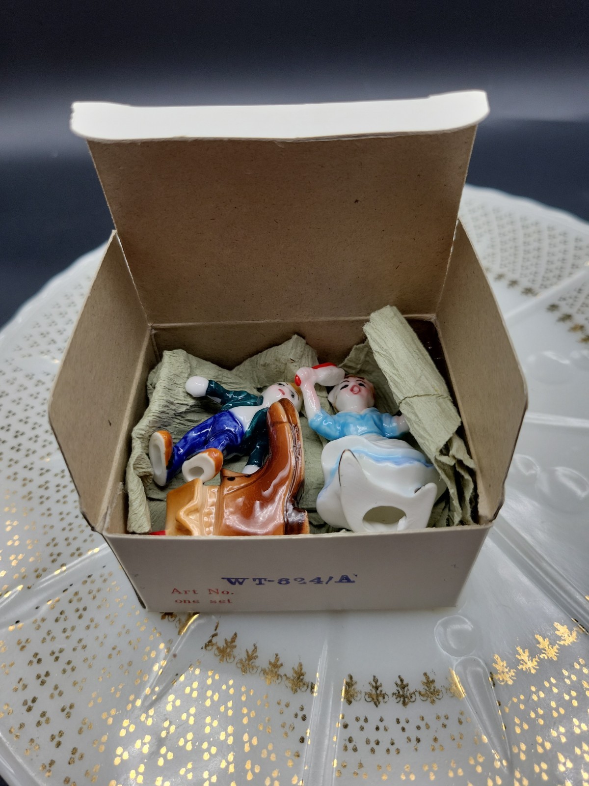lefton figurines vintage Bone China Old Lady Who Lives In A Shoe Minature