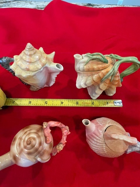 Lot of 4 Collectable Mini Porcelain Sea Shell Teapots Vintage Thailand