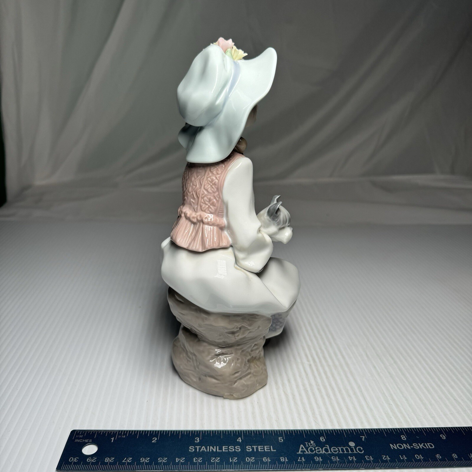 Lladro “Daydreams” 6400 Beautiful Non-Mint No Box See Photos RARE Retired