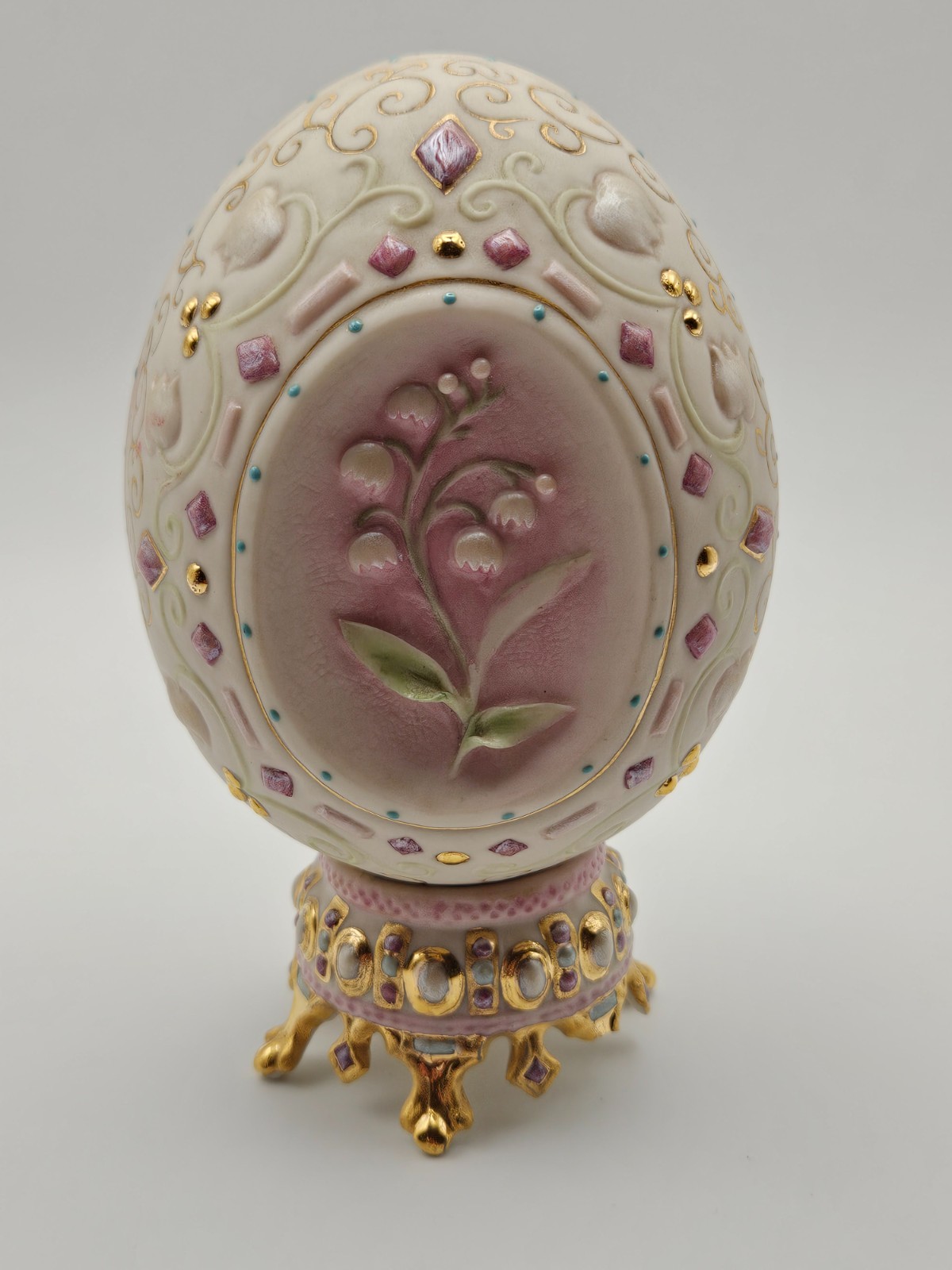 1983 VTG Lily of the Valley Porcelain Egg Fig. Signed with 24k Gold Accents