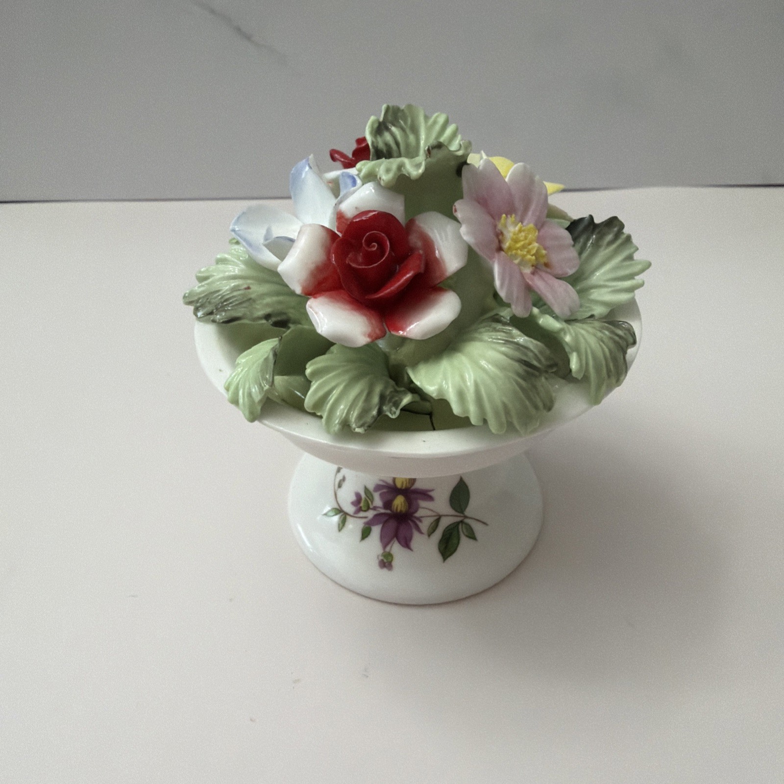 AYNSLEY Fine China Bowl of flowers, roses&leaves in white bowl w/pedestal base