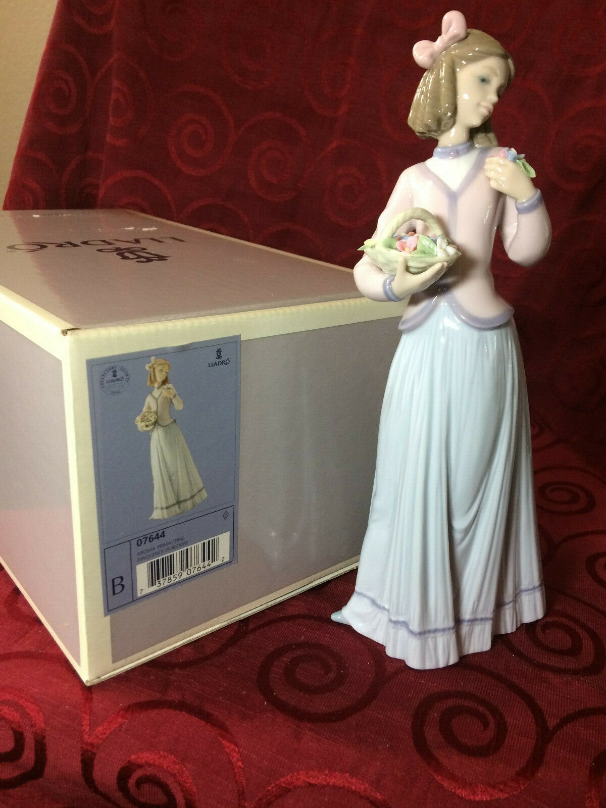 Lladro #7644 Innocence In Bloom, MINT, orig box, my personal collection