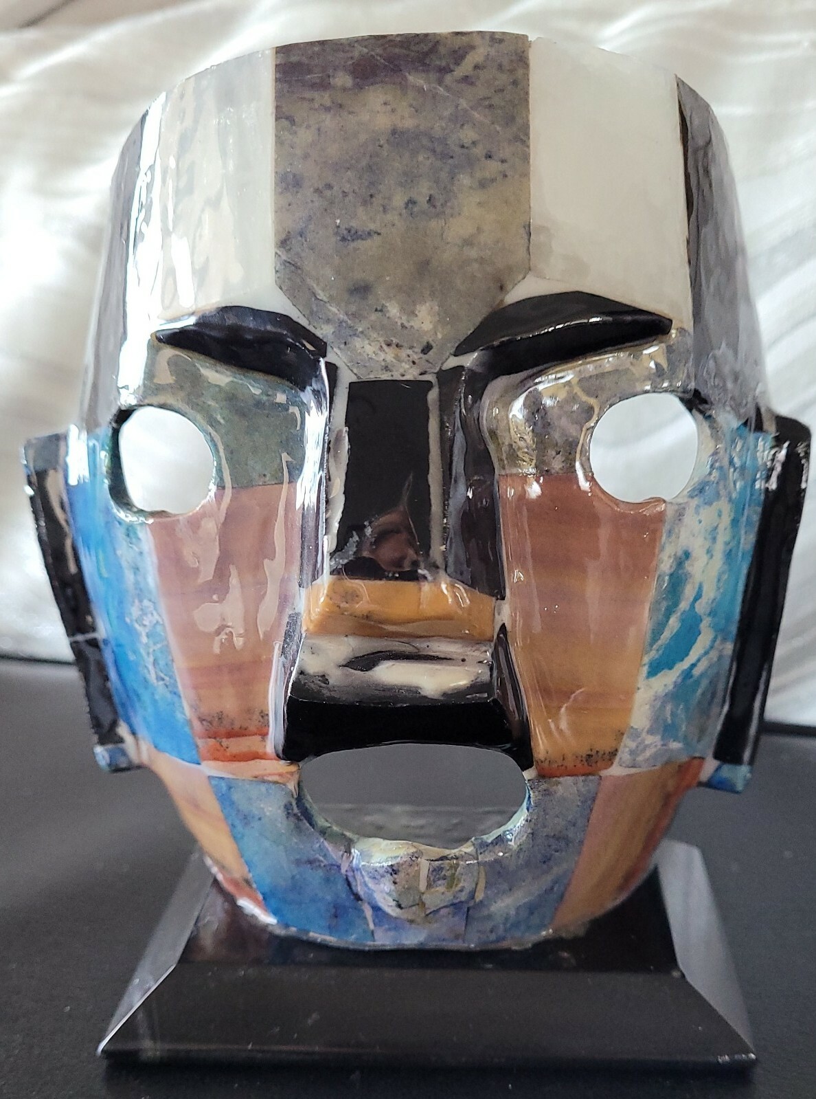 TRIBAL MASK Hand Made RESIN Figurine 5.5″T X 5″W X 2.25″D Multi Colored Vintage