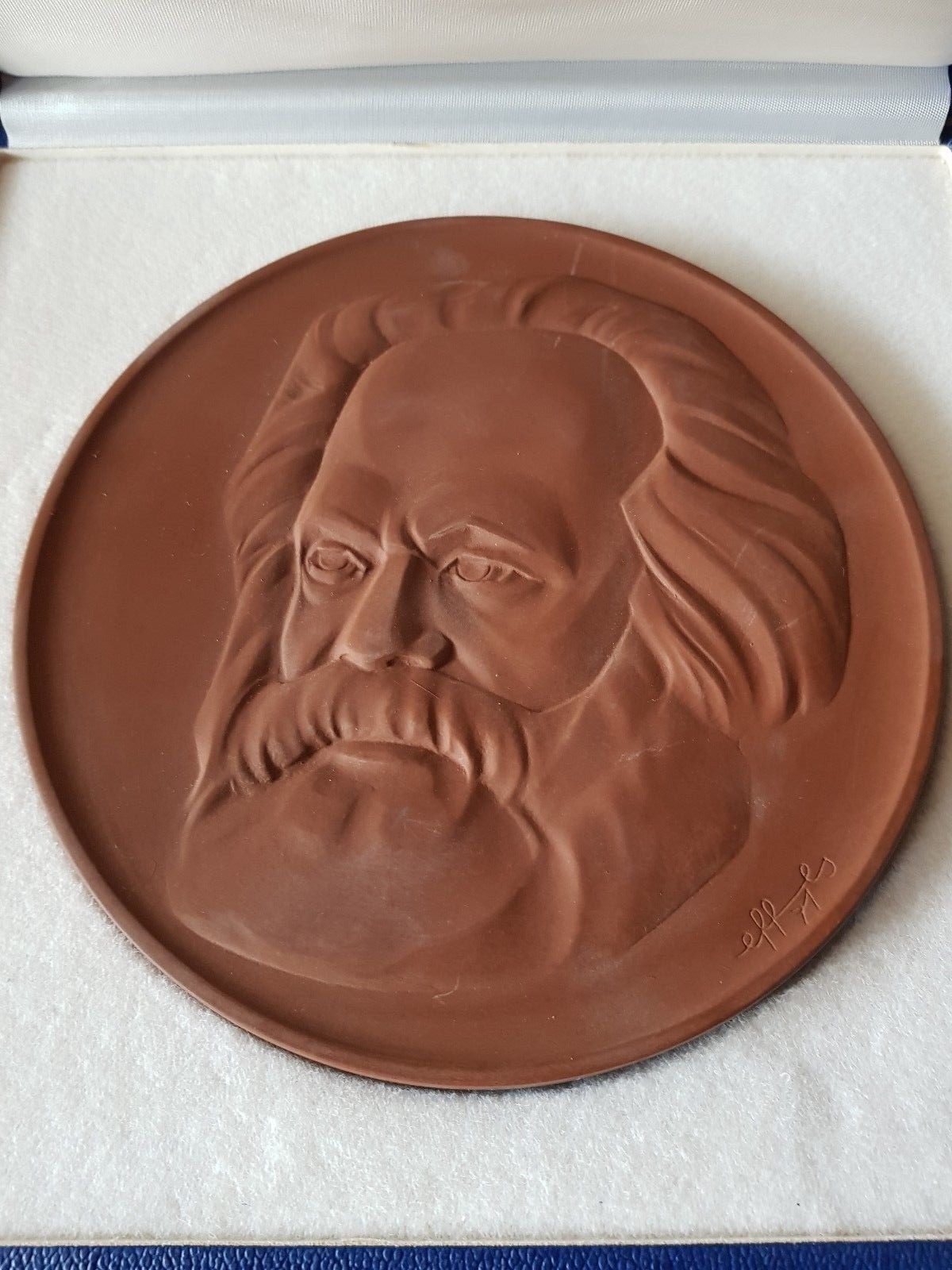 KARL MARX Germany circa 1971 Meissen Ceramic Large 15 cm Medal in Original Case