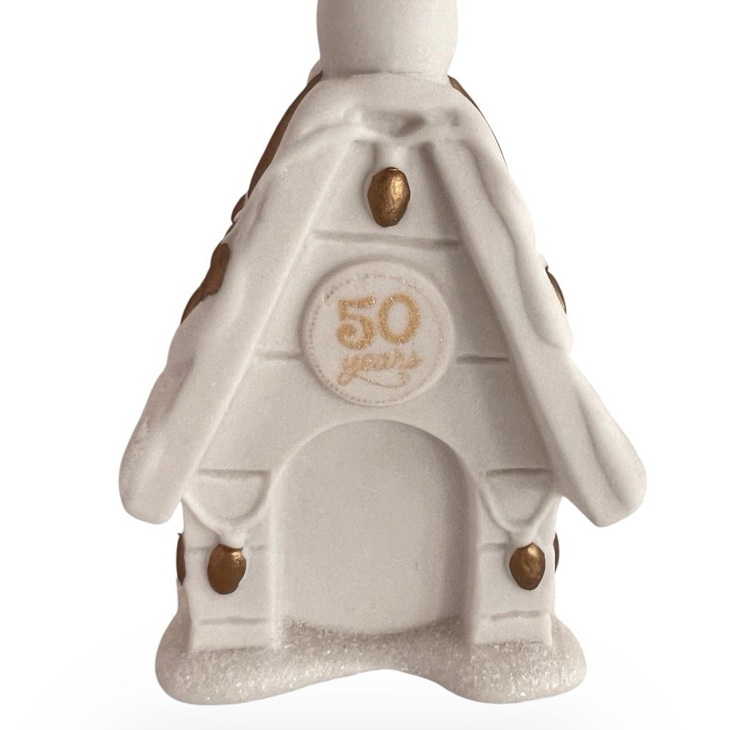 Hallmark Peanuts Gang Ornament 50th Anniversary Doghouse 2015 Snoopy Woodstock