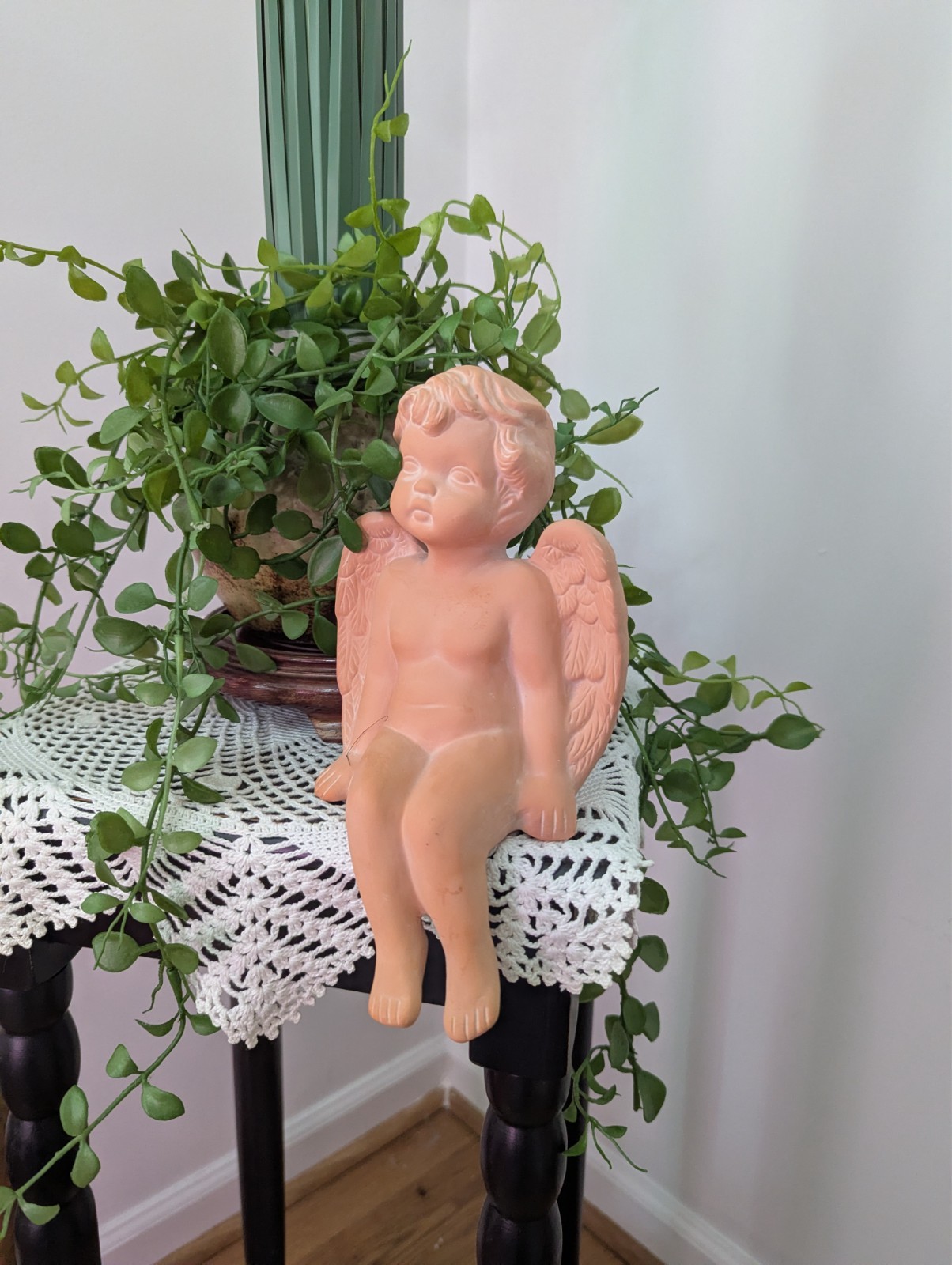 CUTE 6″HIgh VTG Terracotta “SITTING” CHERUB x display around Plants, PREOWN