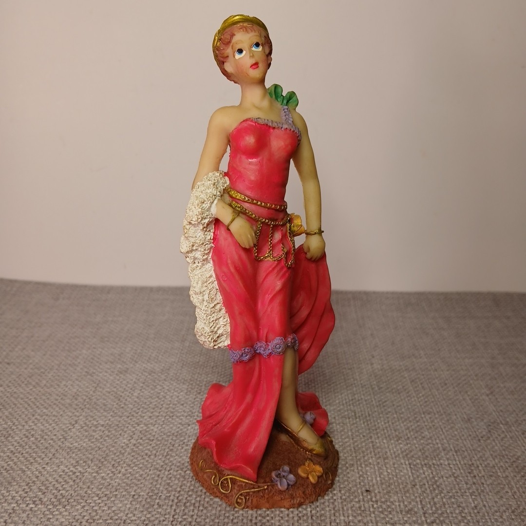 Vintage Leonardo Ceramic Figurine Roaring 20’s Lady In Red 5.75″