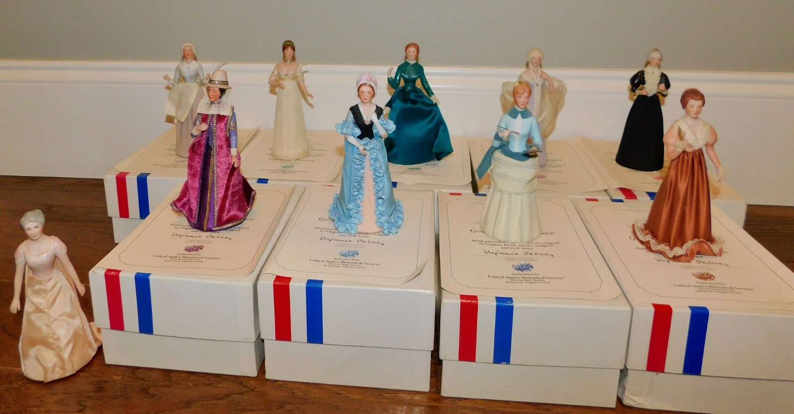 LOT 10 Great American Women Figurine Historical Society Porcelain Dolls+Boxes