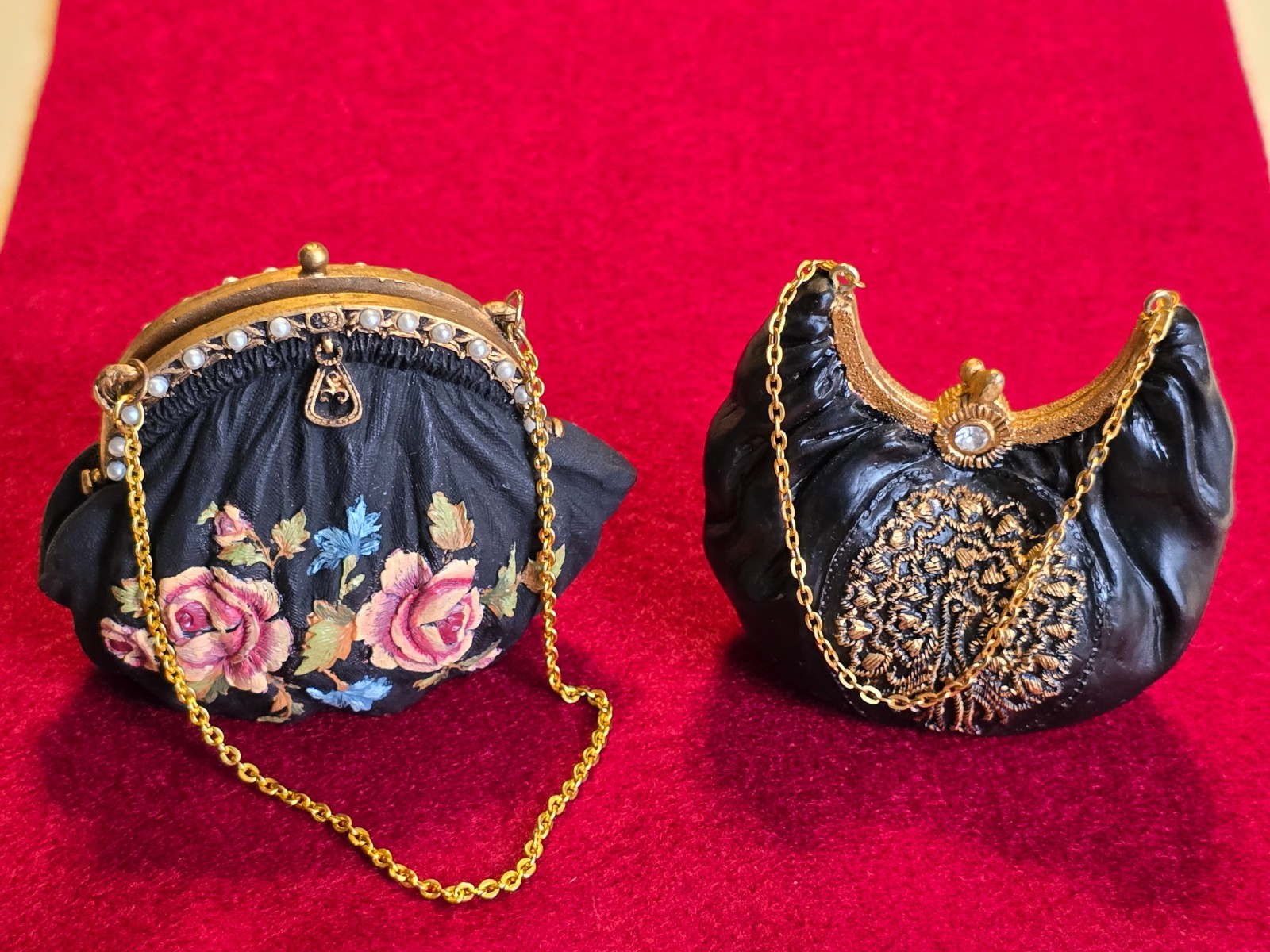 Vintage Miniature Decorative Handbag Figurines w/ Gold Chain Gold Tone High Heel