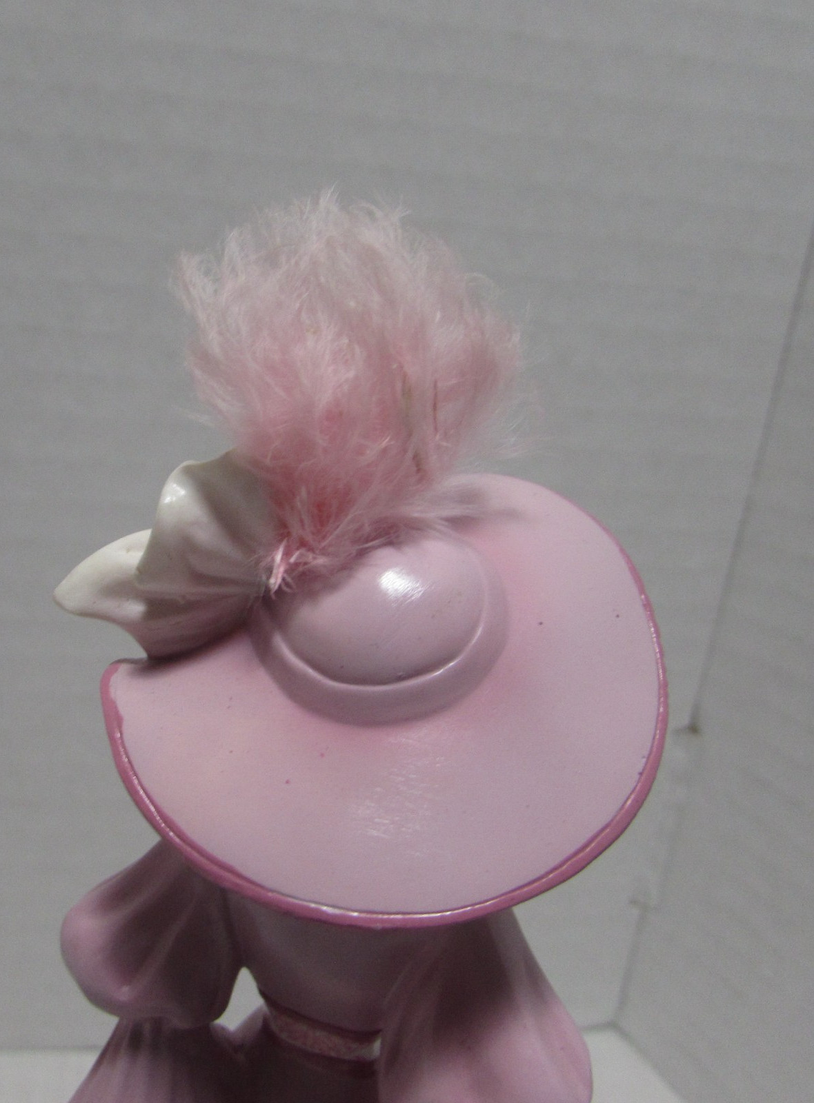 Hamilton Collection Ribbons Of Support Victorian Figurine 2011 – No 1170A 7 1/4″