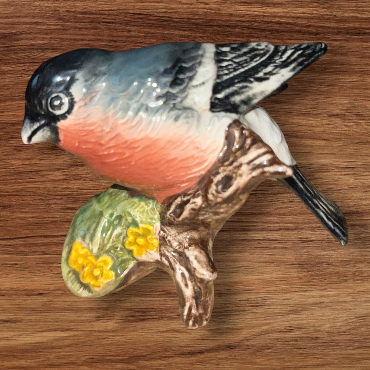 Beswick 1042 Porcelain Bullfinch Bird Figurine England Vintage 2 1/2”￼