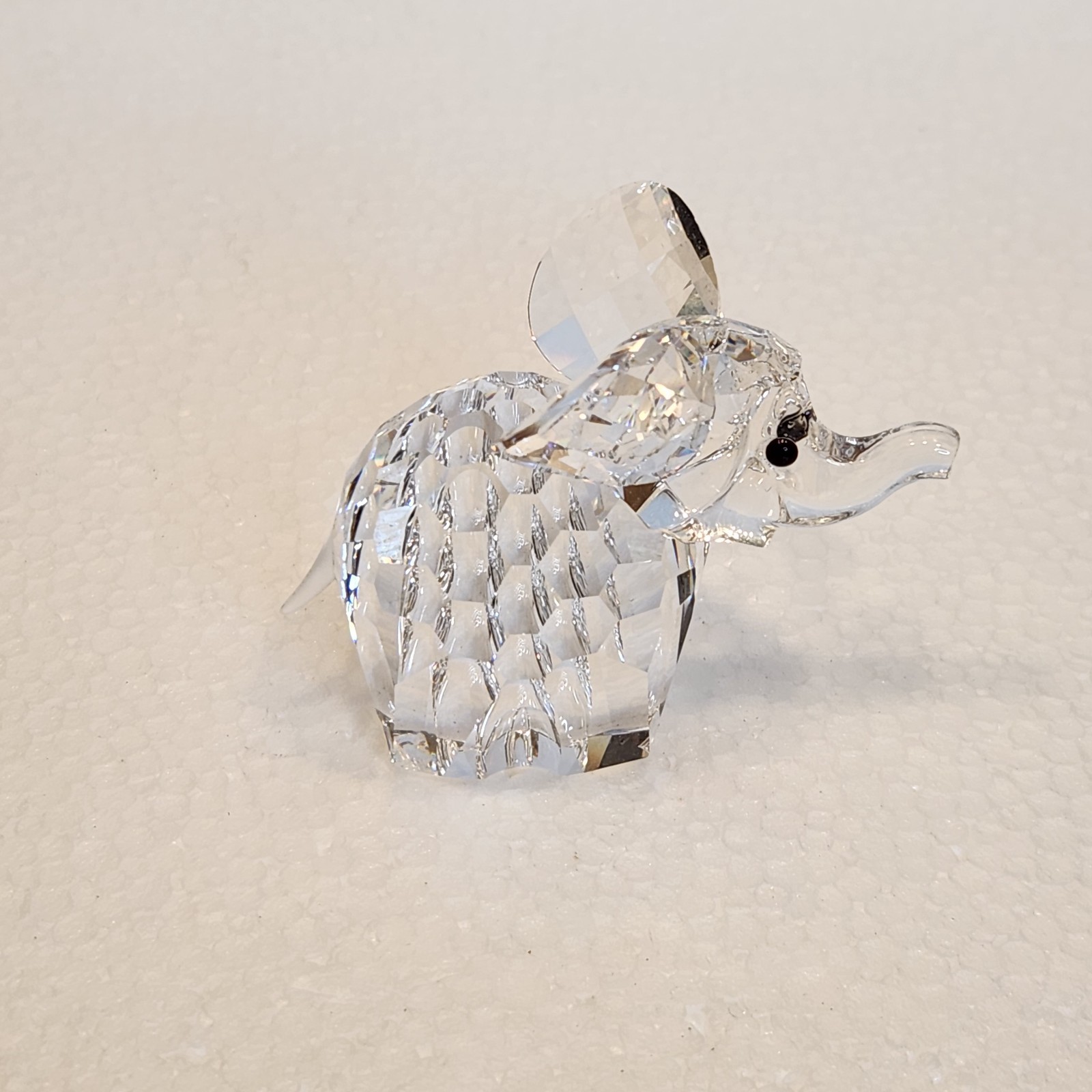 Swarovski Silver Crystal Elephant Frosted Tail 7640 NR 060 w/ Box & Certificate